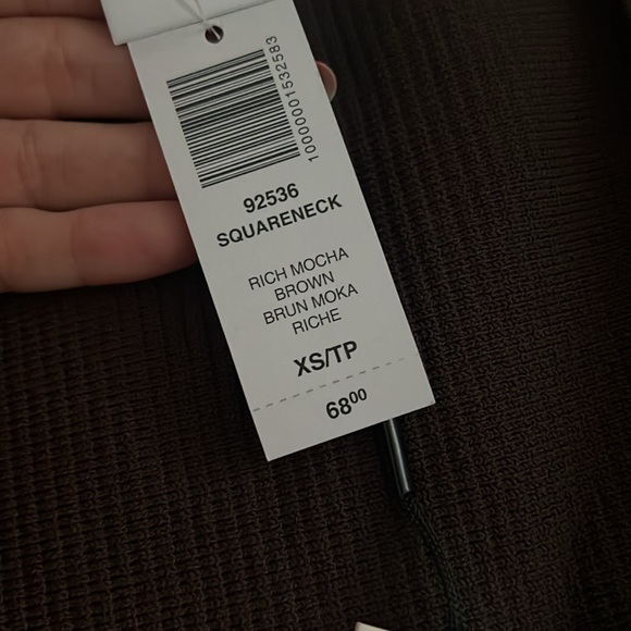 Aritzia sculpt knit top - Picture 3 of 4